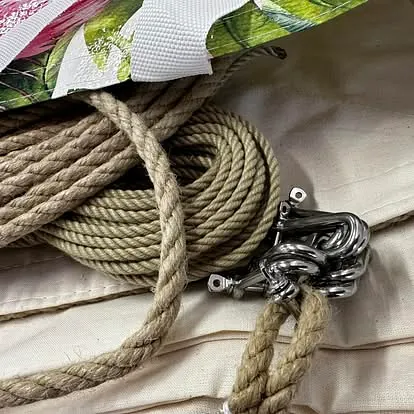 båt tau rullet sammen